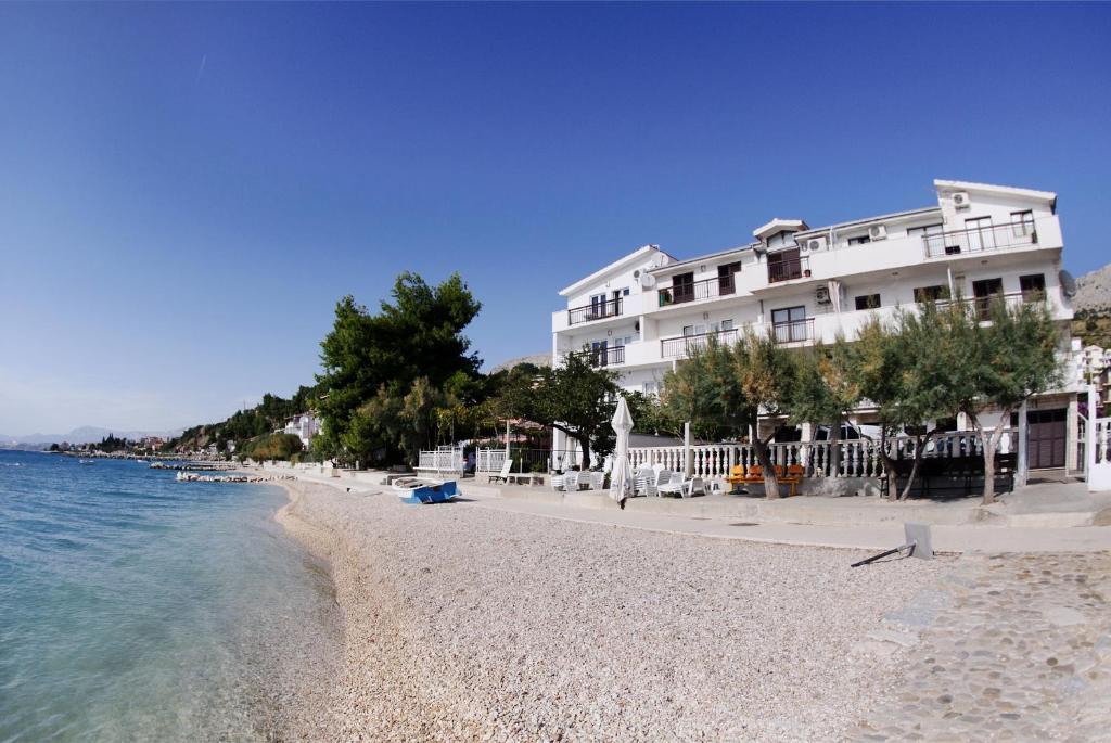 Apartments Petricevic Подстрана Экстерьер фото