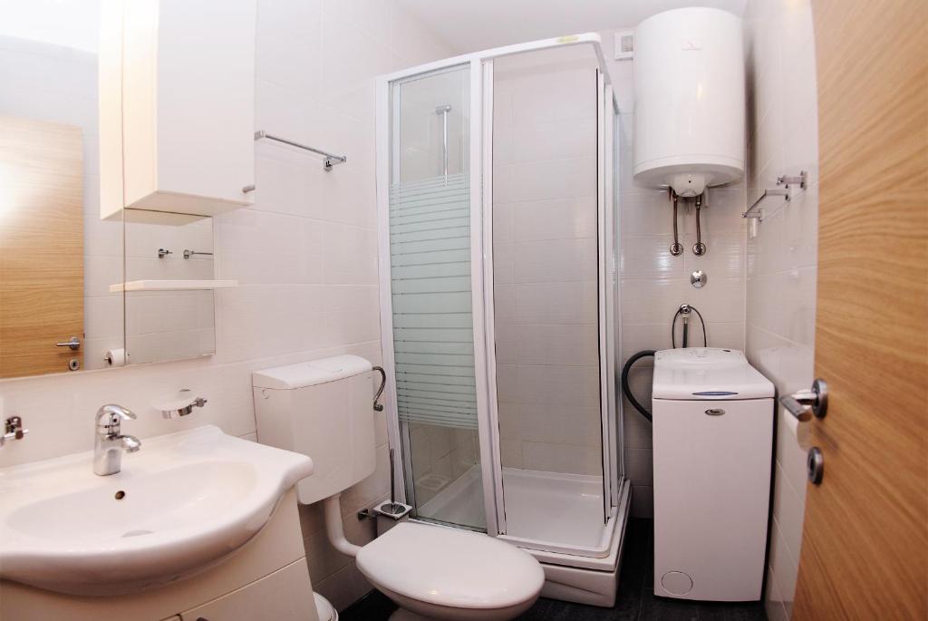 Apartments Petricevic Подстрана Номер фото
