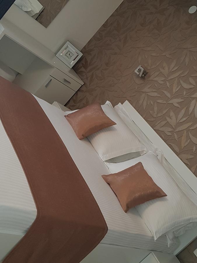 Apartments Petricevic Подстрана Экстерьер фото