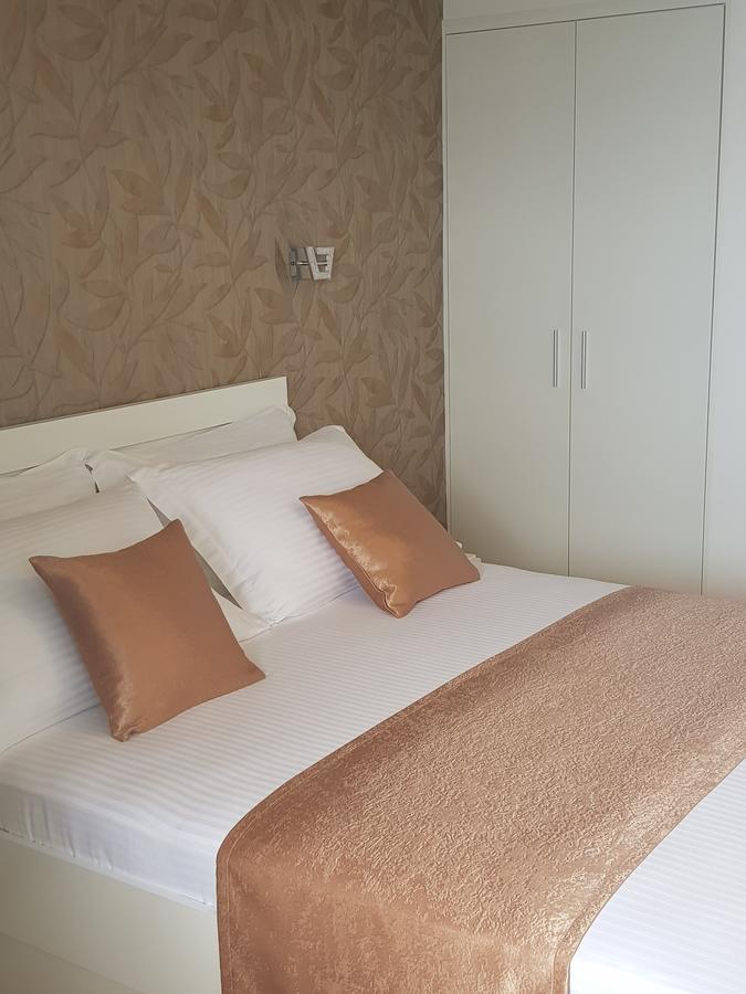Apartments Petricevic Подстрана Экстерьер фото
