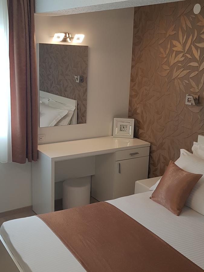 Apartments Petricevic Подстрана Экстерьер фото