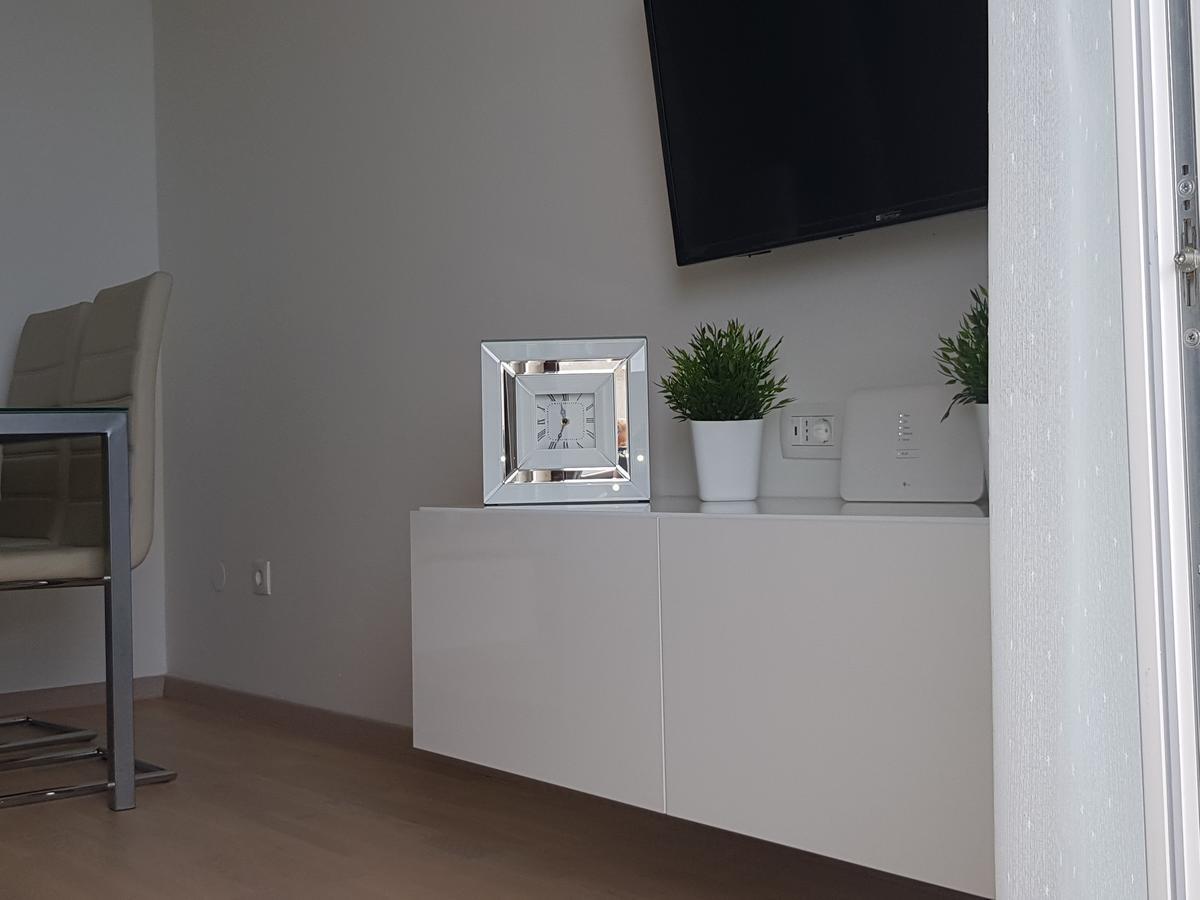 Apartments Petricevic Подстрана Экстерьер фото
