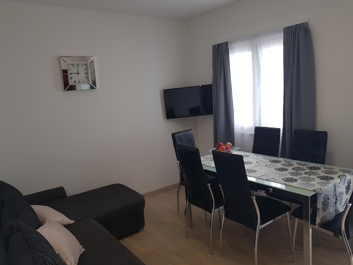 Apartments Petricevic Подстрана Экстерьер фото