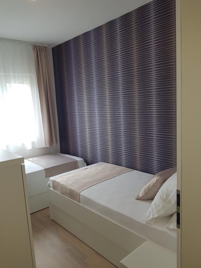 Apartments Petricevic Подстрана Экстерьер фото